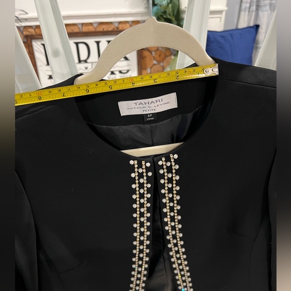 Women’s Tahari Arthur S Levine Black Pearl Trim Suit Blazer Petite 6P Open Front - Picture 14 of 14